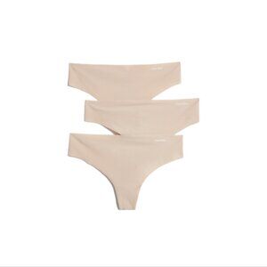 Calvin Klein Women's Invisibles 3-Pack Thong Light Caramel S NWT